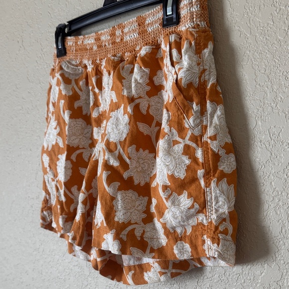 Briggs Orange Floral High Waist Shorts - Picture 3 of 9